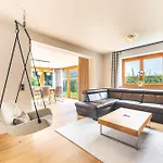 Villa Wie アパート *